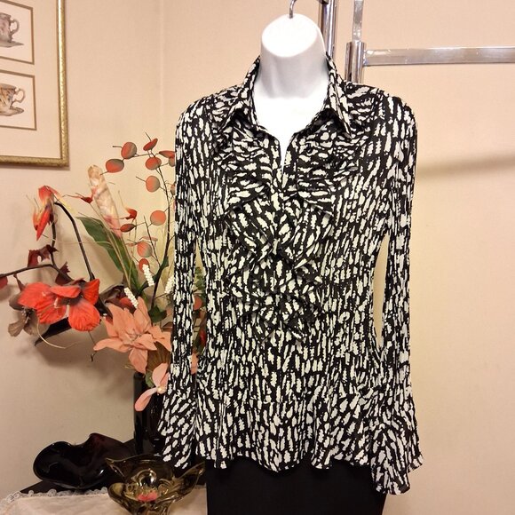 NWT Simon Chang Women's White Black Printed Ruffle Blouse Top Size 14 L - Picture 2 of 10